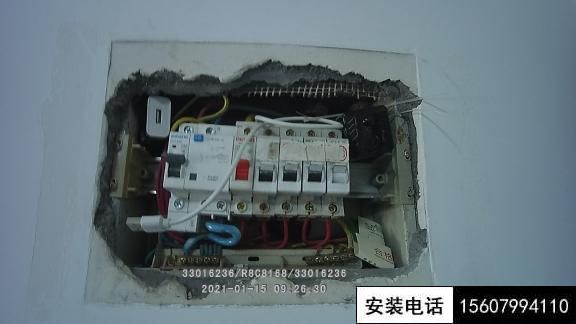萍鄉(xiāng)男子因“感情發(fā)展緩慢”起疑，裝攝像頭偷拍女友(圖2)