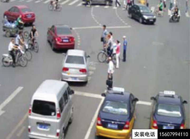 道路上方密集的監(jiān)控?cái)z像頭你知道分別是做什么用的嗎？(圖23)